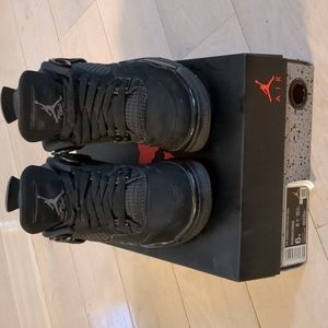 WORN - Nike Jordan 4, Size 6 GS, Black